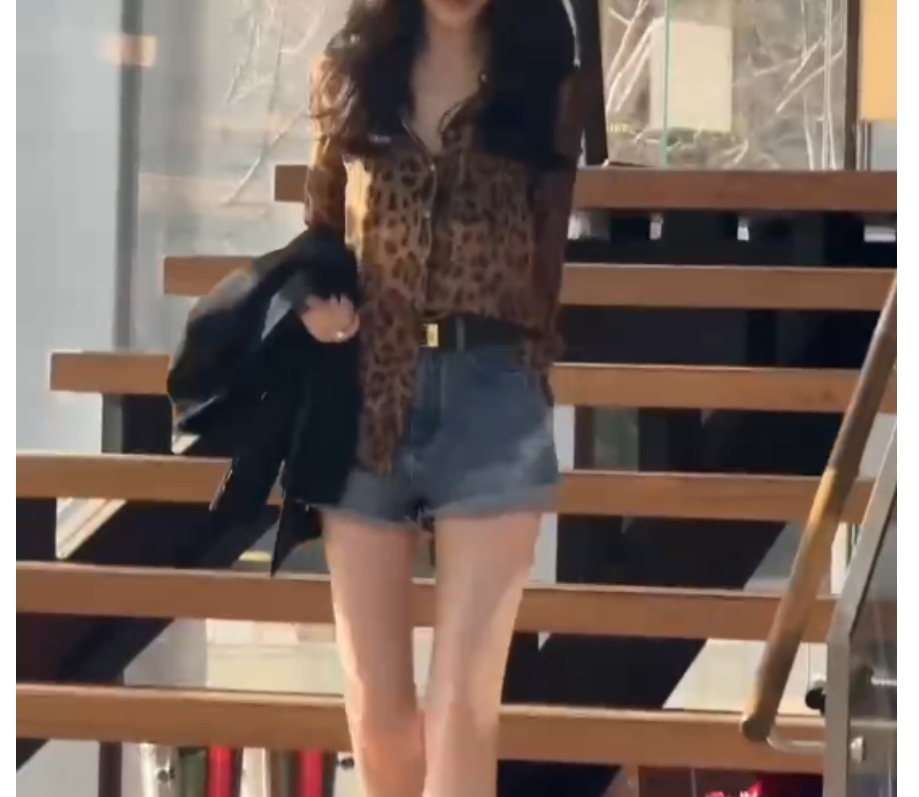 时尚潮流百搭精品女装dfg2537