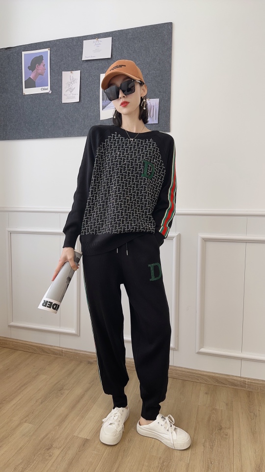 2025秋季新款针织衫套装重工钻D