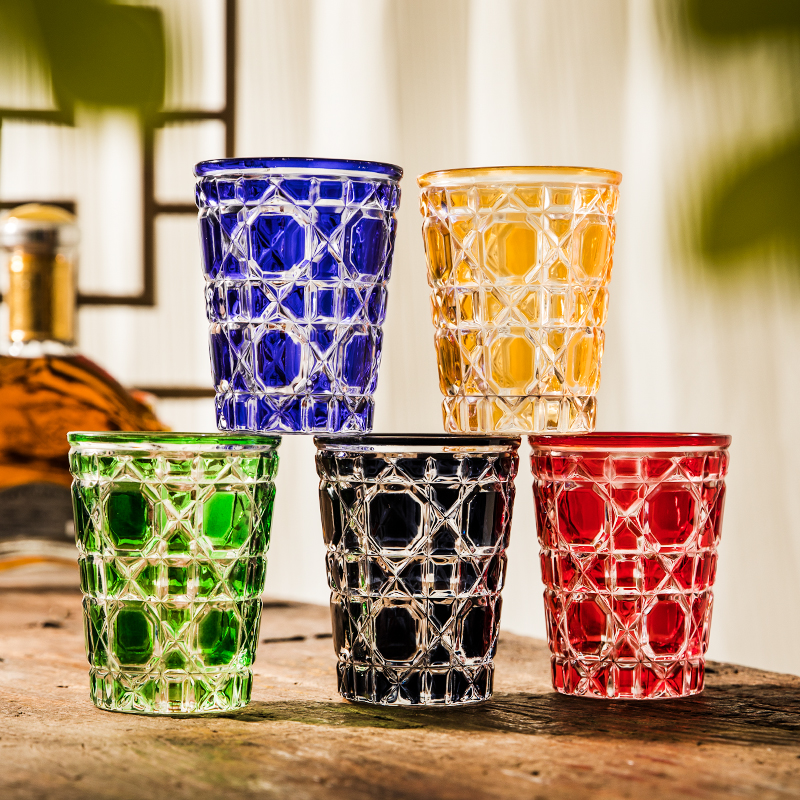 【新疆包邮】彩色格纹威士忌杯高颜值彩绘洋酒杯家用撞色水杯茶杯