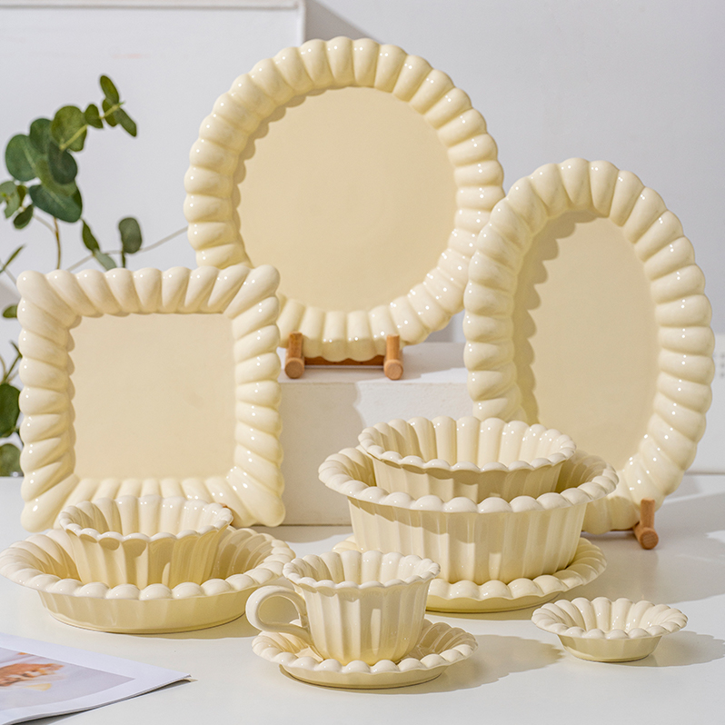 新疆包邮芝士派法式ins风奶油釉下彩浮雕餐具网红碗碟家用餐具