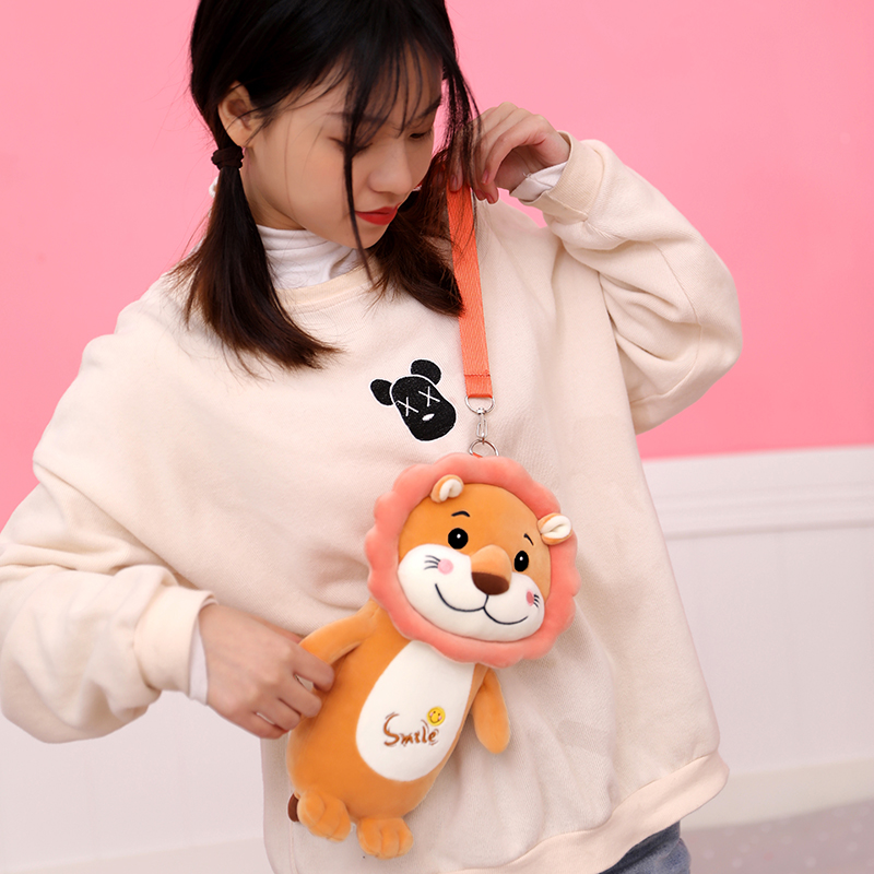 动漫卡通包包单肩包斜包可爱萌小狮卡通毛绒玩具包包