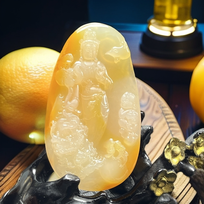 天然玉石精品珠宝云南黄龙玉观音吊坠毛衣链大牌子手牌送礼证书