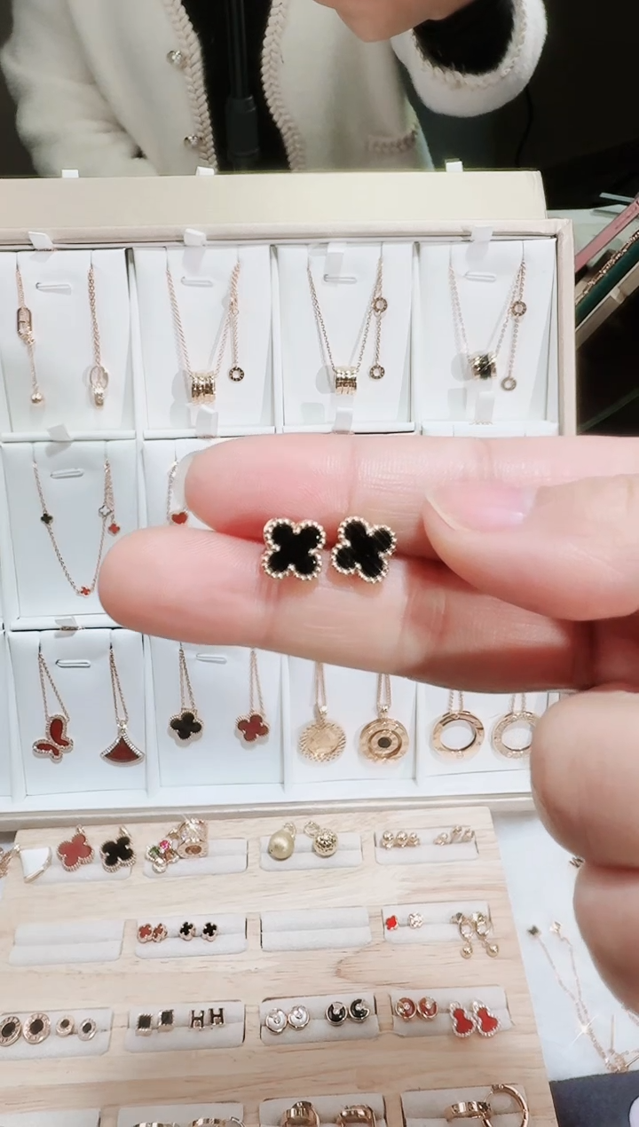 【闪购商品】玛瑙/玉髓耳饰18K金镶嵌18K金耳饰