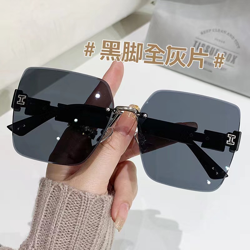 2025新款太阳镜大框显瘦防紫外线墨镜女潮ins高级感无框圆脸眼镜