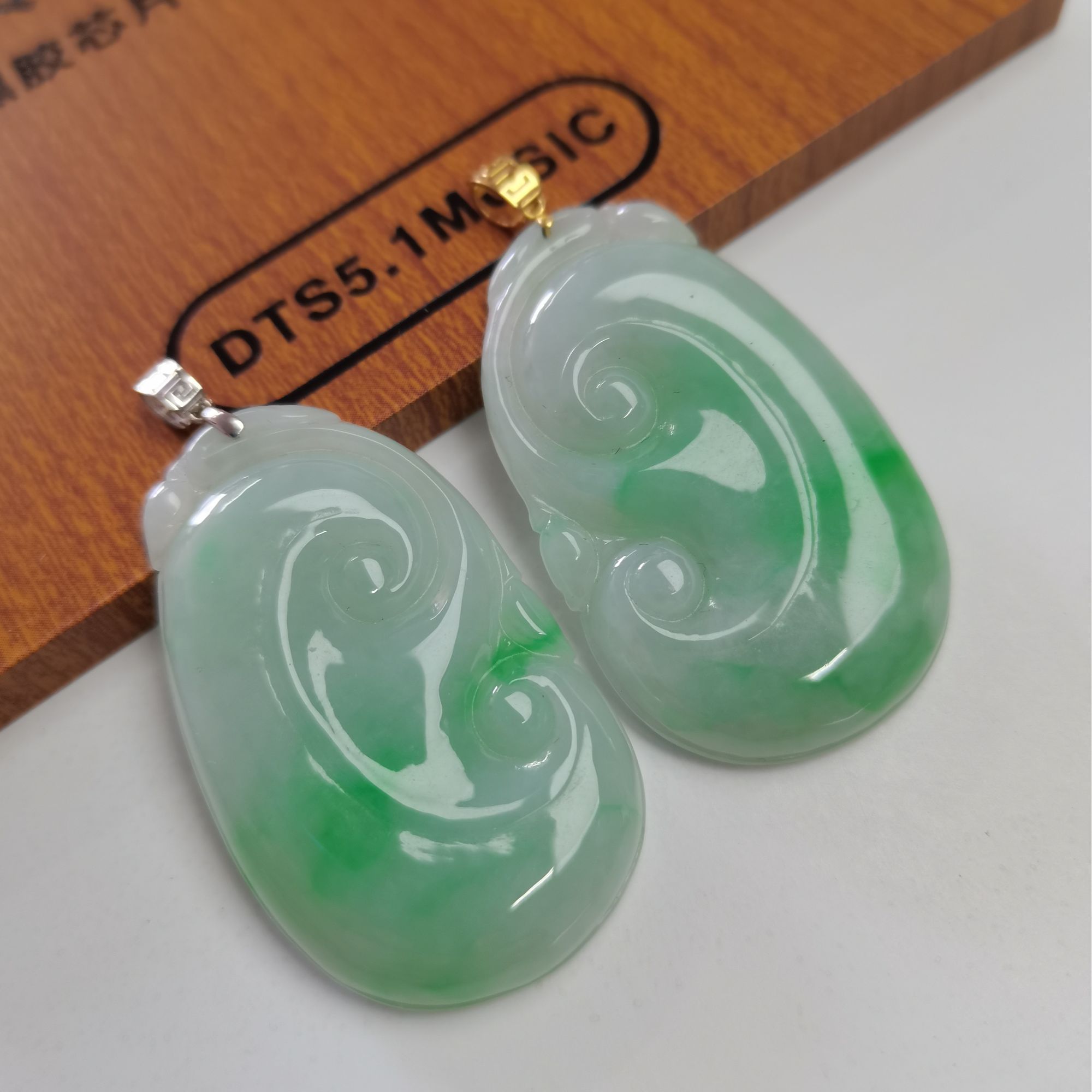 正品天然缅甸翡翠18K如意简约百搭时尚精美气质多样性发其一