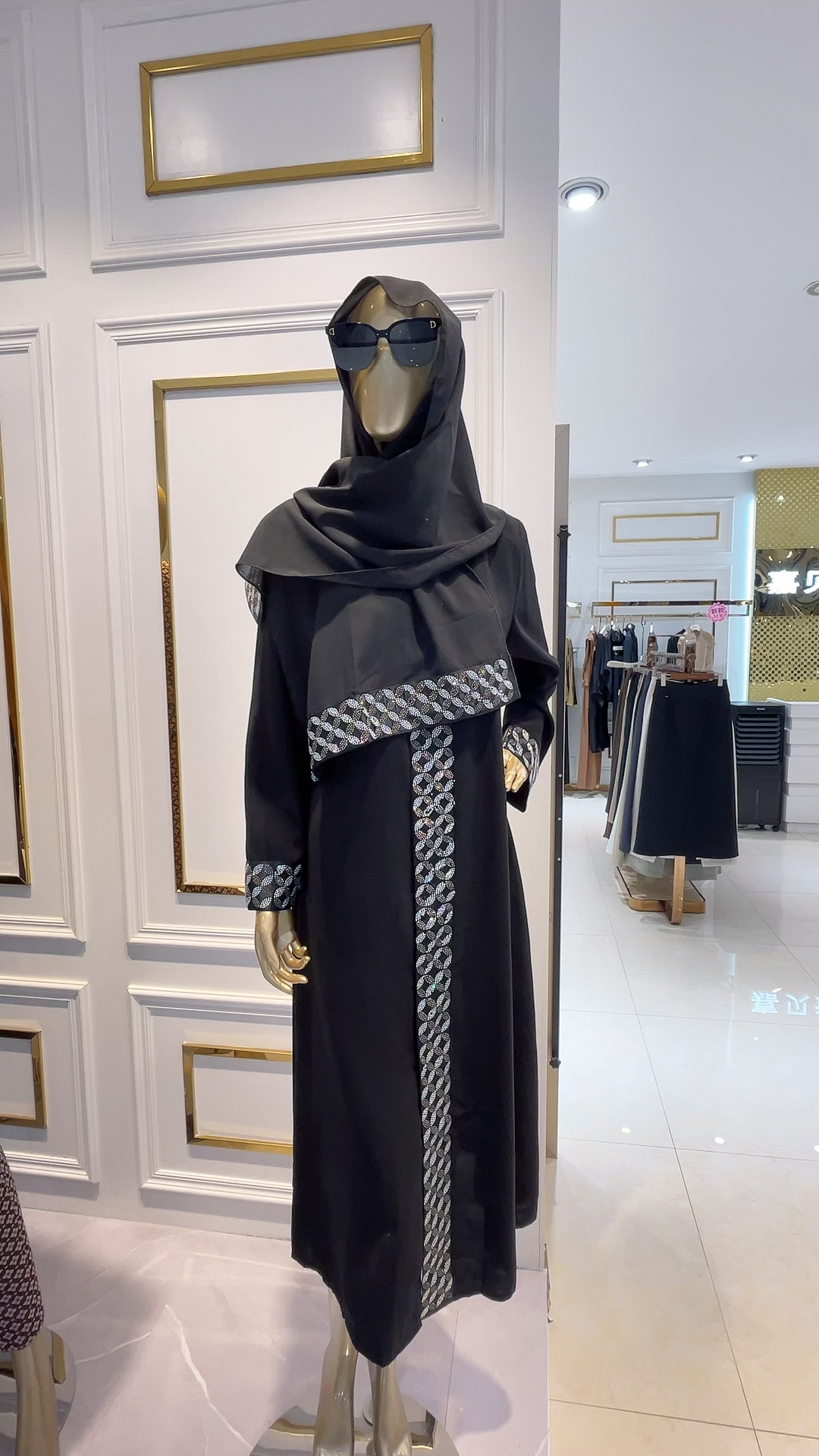 民族服饰时尚款黑色