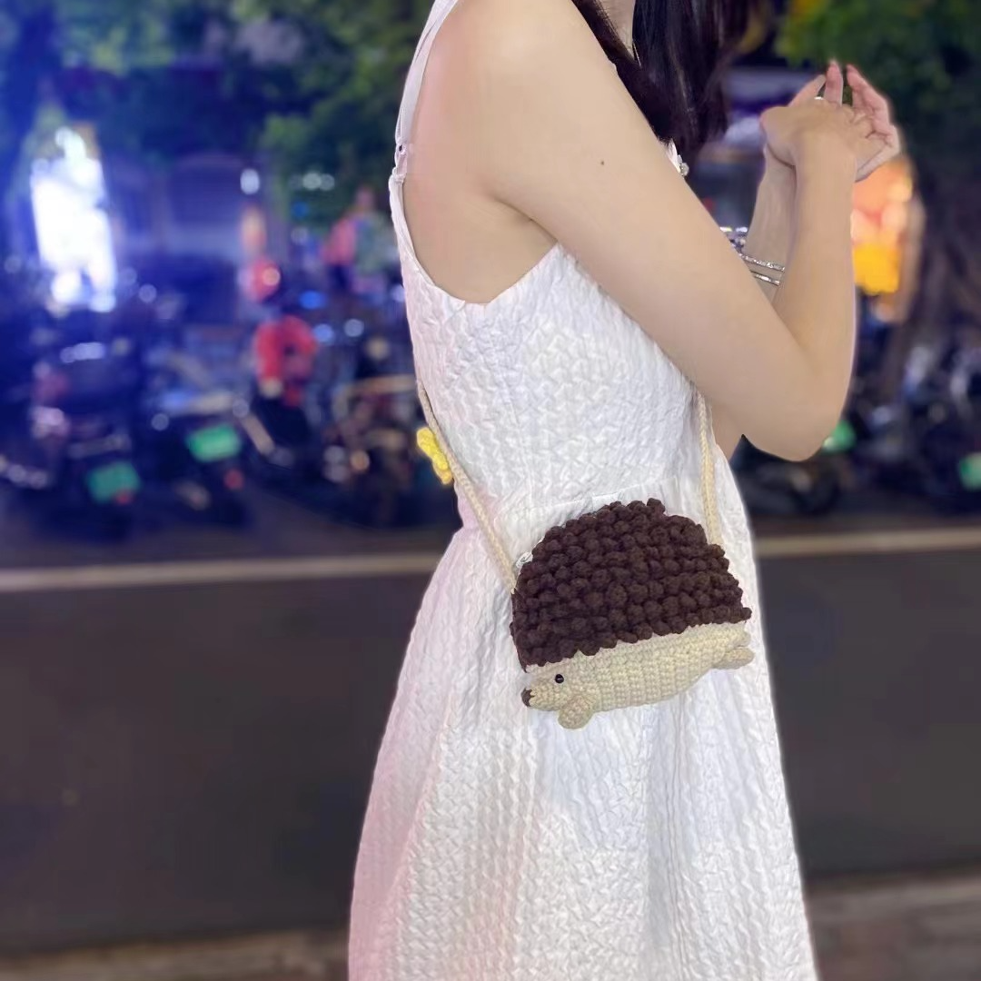 小刺猬零钱包   下单前请联系客服  手工艺品 拍下不退换