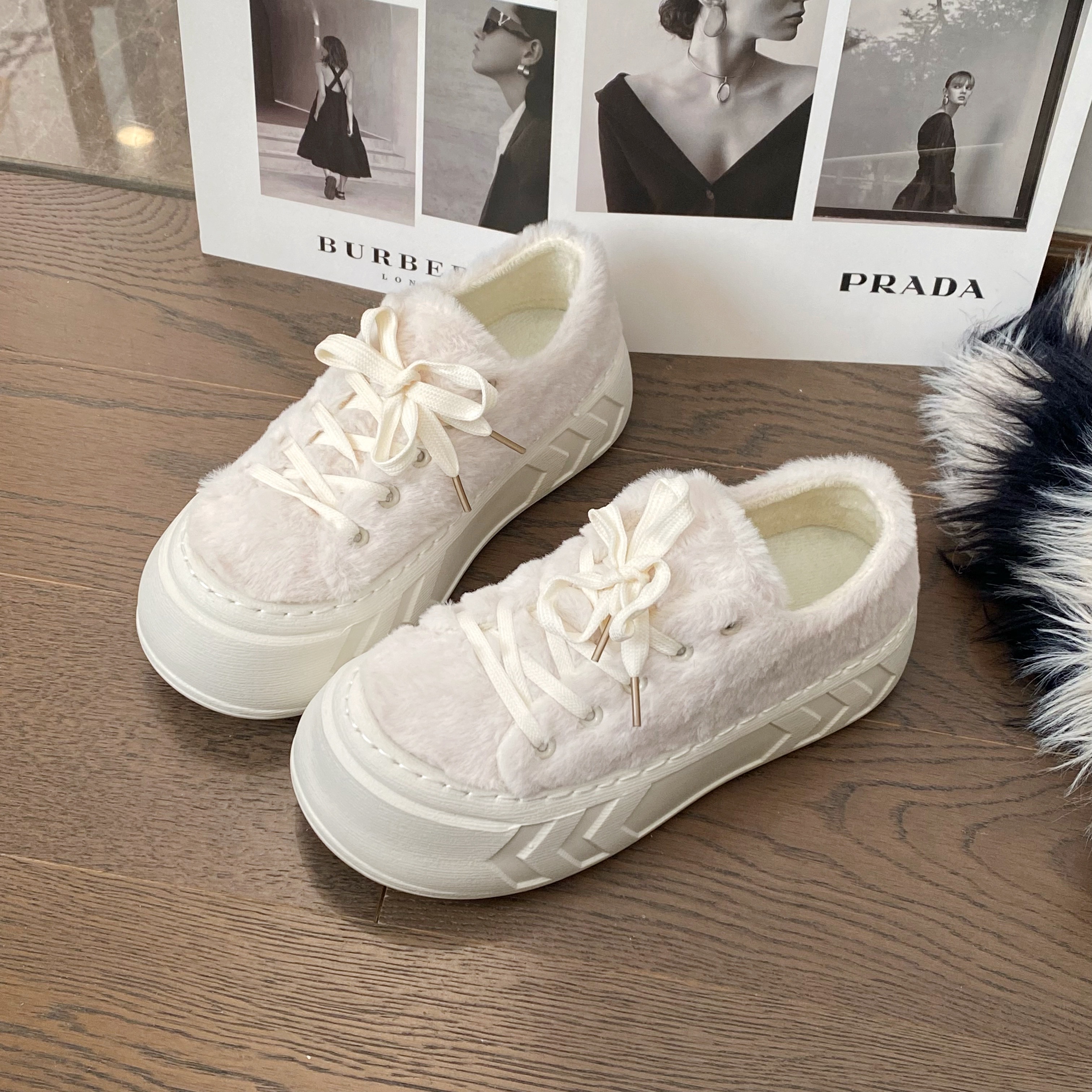 【猪猪家】加绒小白鞋女冬季新款厚底增高棉鞋保暖大头单鞋白色时尚