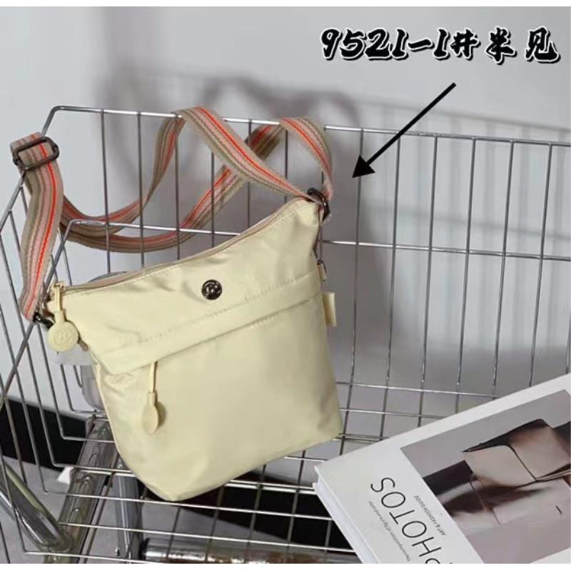 9521-1新款国风华彩定制单肩斜挎包 长24高20厚12