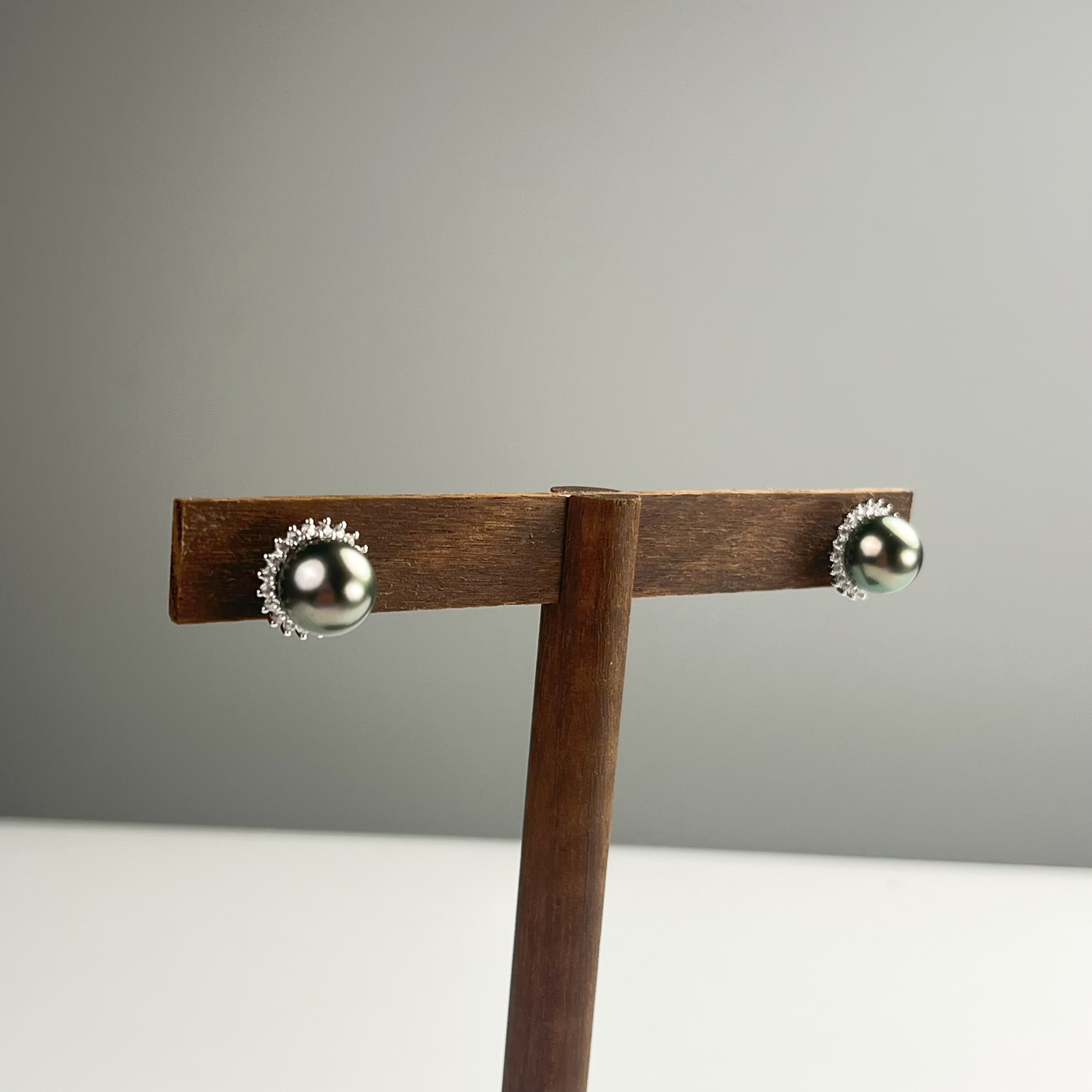 【鸭鸭】尊鼎珍珠-S925银海水珍珠大溪地耳钉+珠径9-10mm