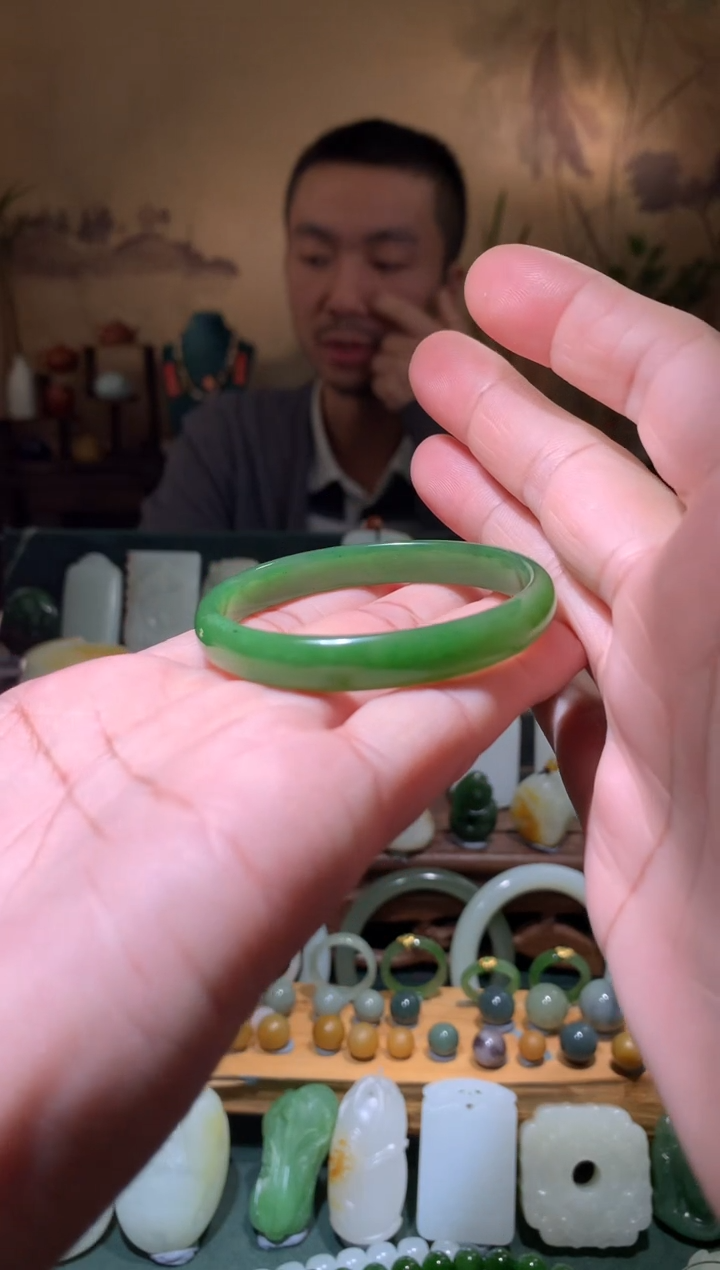 【闪购商品】和田玉手镯未镶嵌圈口53-54