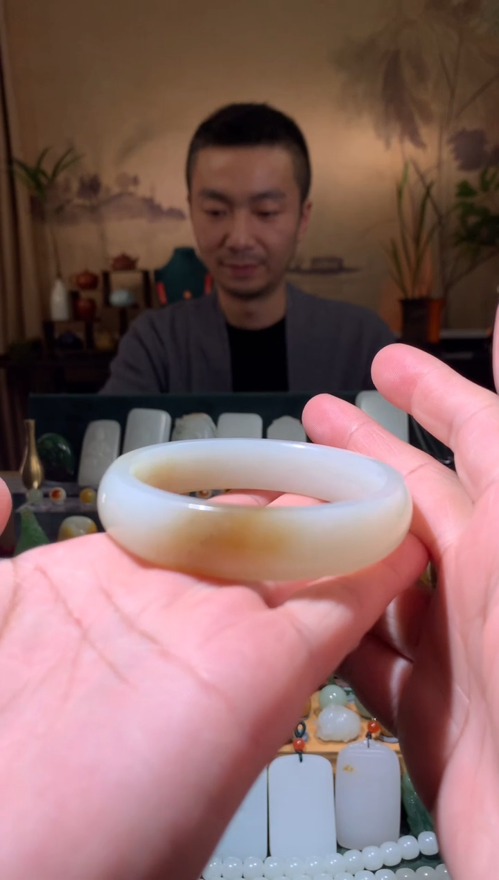 【闪购商品】和田玉手镯未镶嵌圈口60，