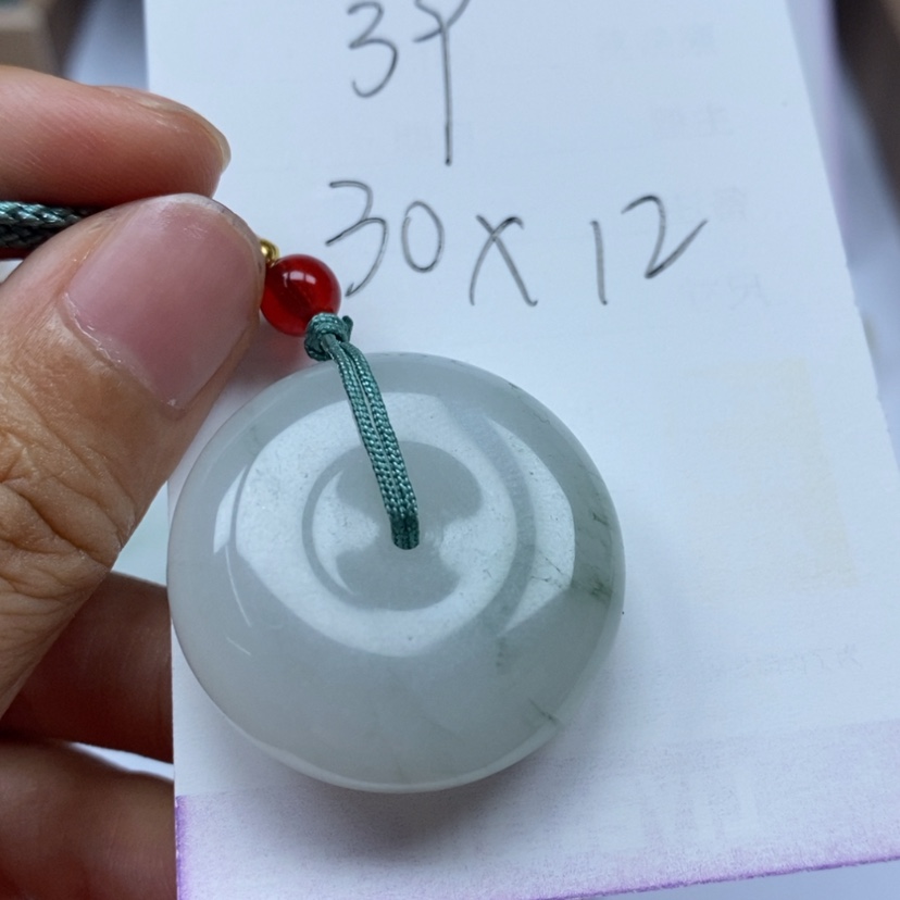 【闪购商品】石英质玉颈饰合金