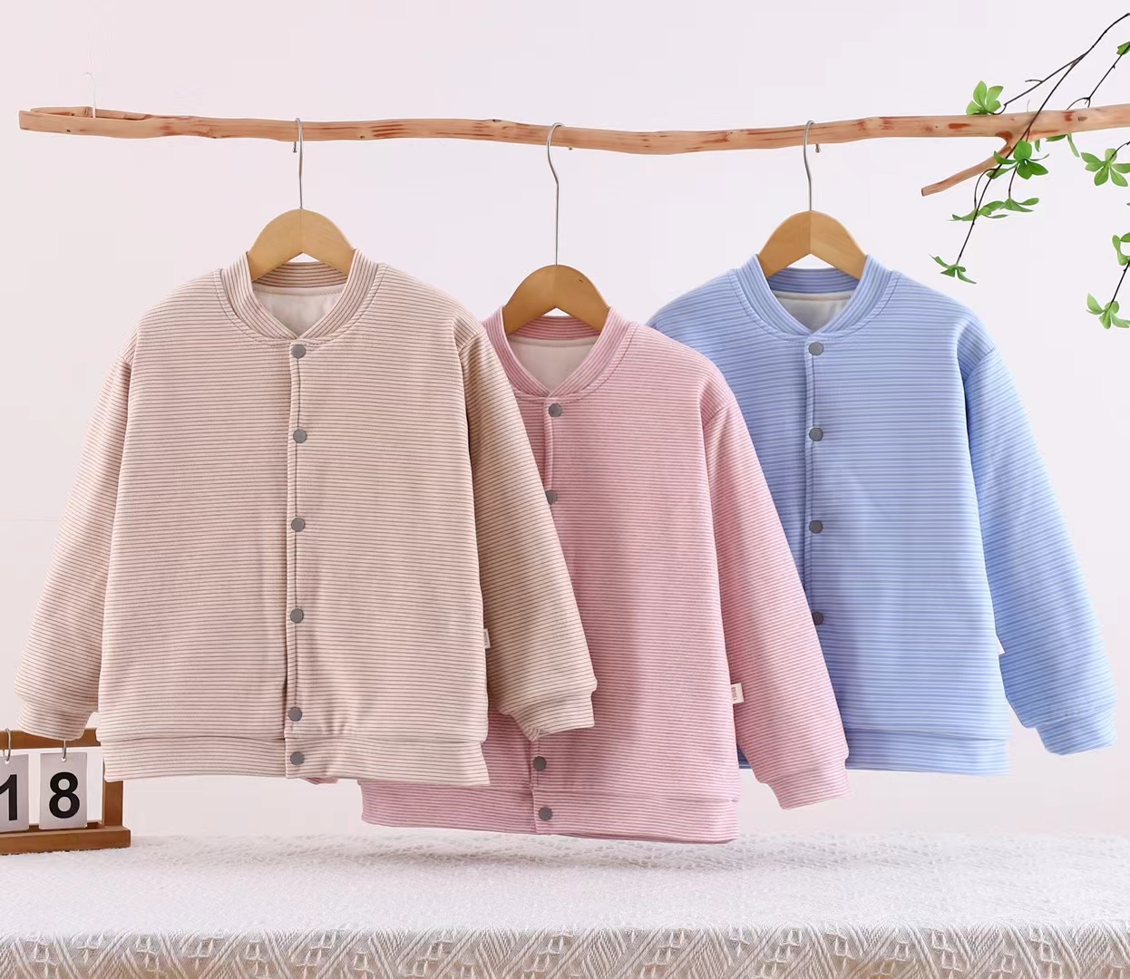 冬季厚款校服上衣小童