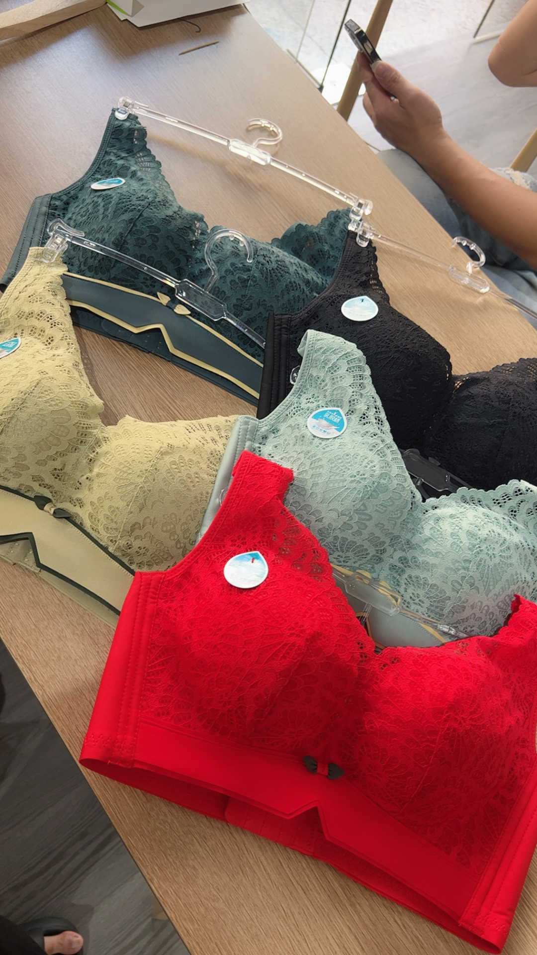 秋季短款上衣（内衣）