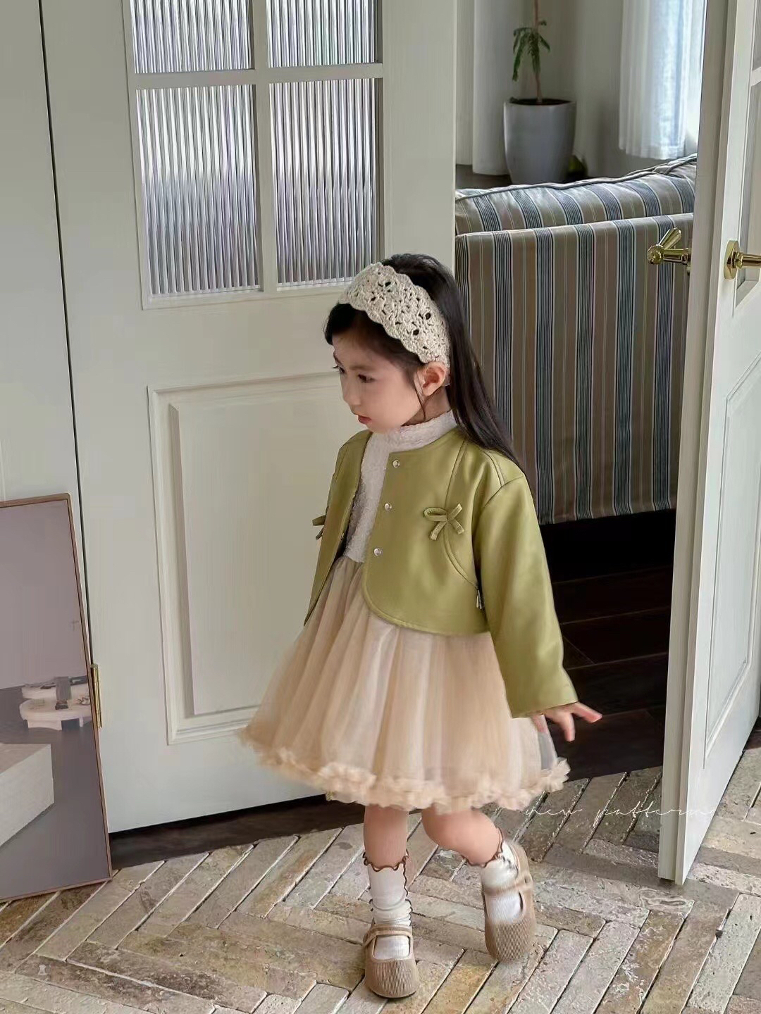 春秋季女童洋气套装裙子复古女宝