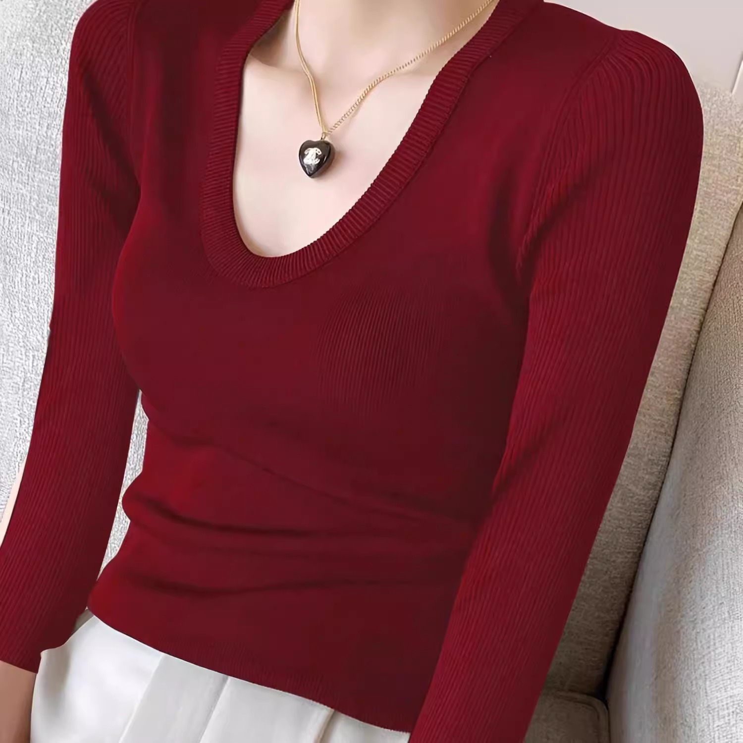 欧货安哥拉红打底衫女春秋内搭修身显瘦U领上衣洋气轻熟风针织衫
