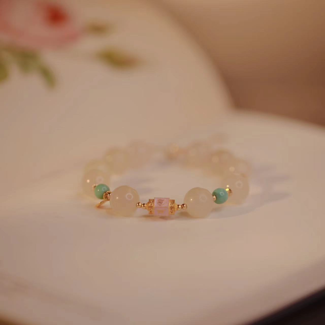 麦麦【署茫】天然和田玉藕粉+绿松+18k配件 手链 多样性发一