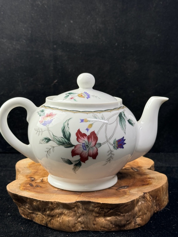 回流骨瓷花卉咖啡壶/红茶壶 瓷质洁白温润