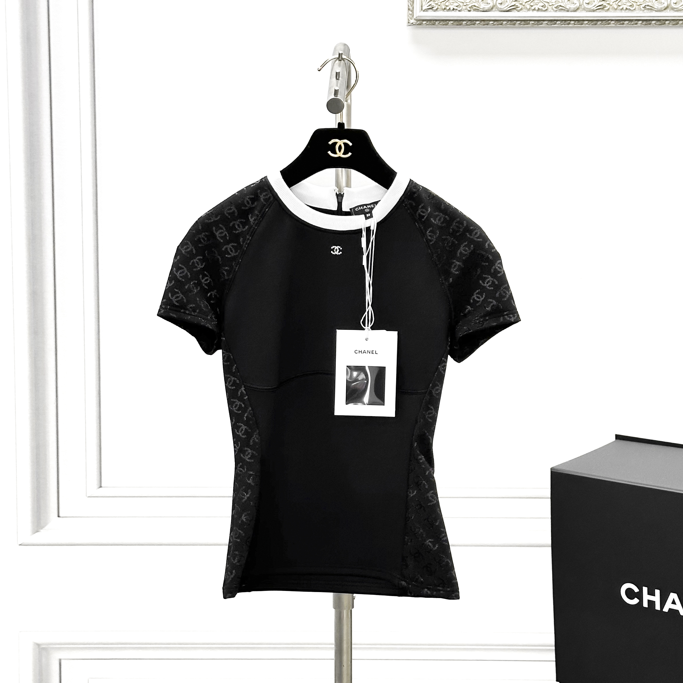 99新 Chanel/香奈儿 36码24C早春度假黑色短袖修身上衣