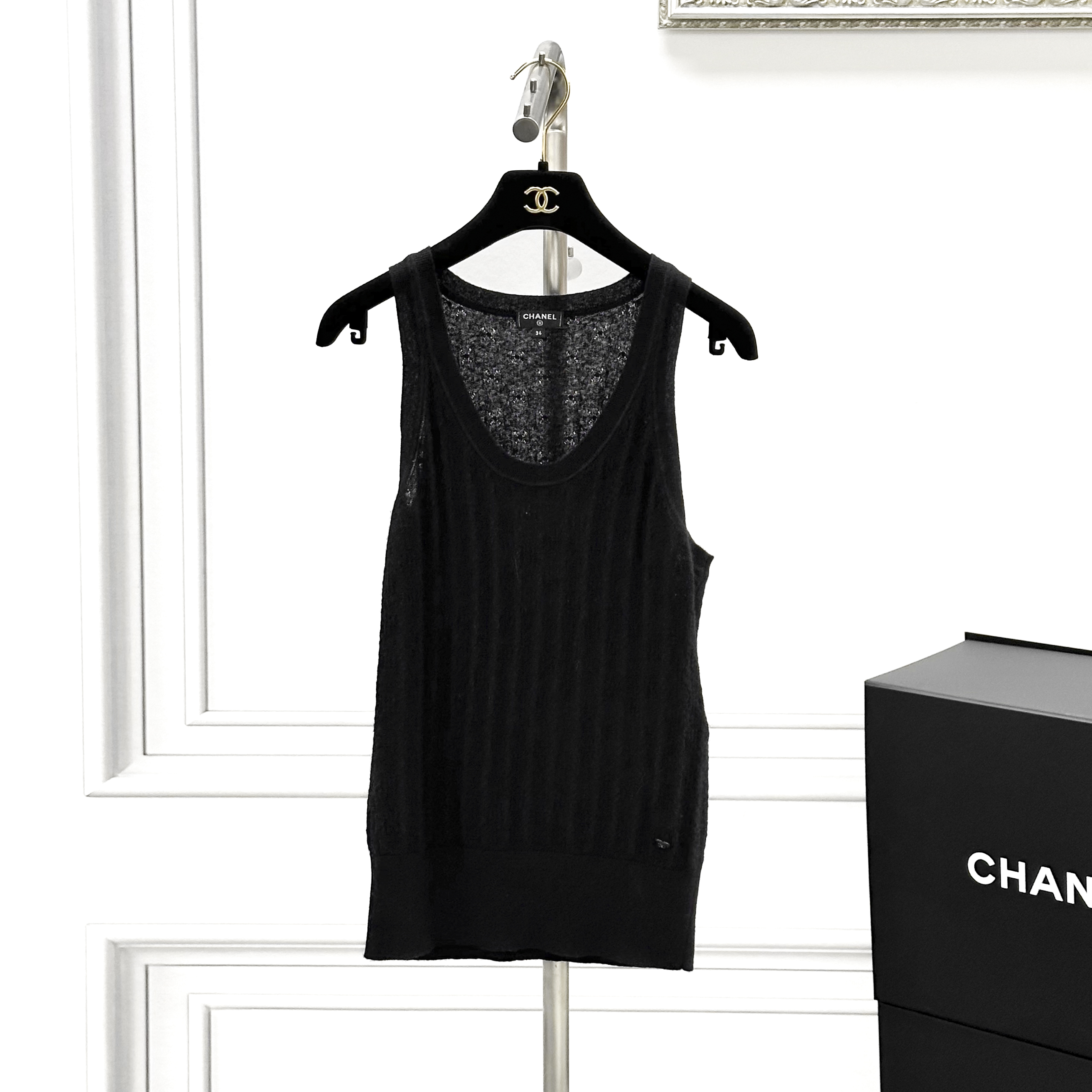 99新 Chanel/香奈儿 21B 34码 黑色 爱心扣 无袖 针织 上衣
