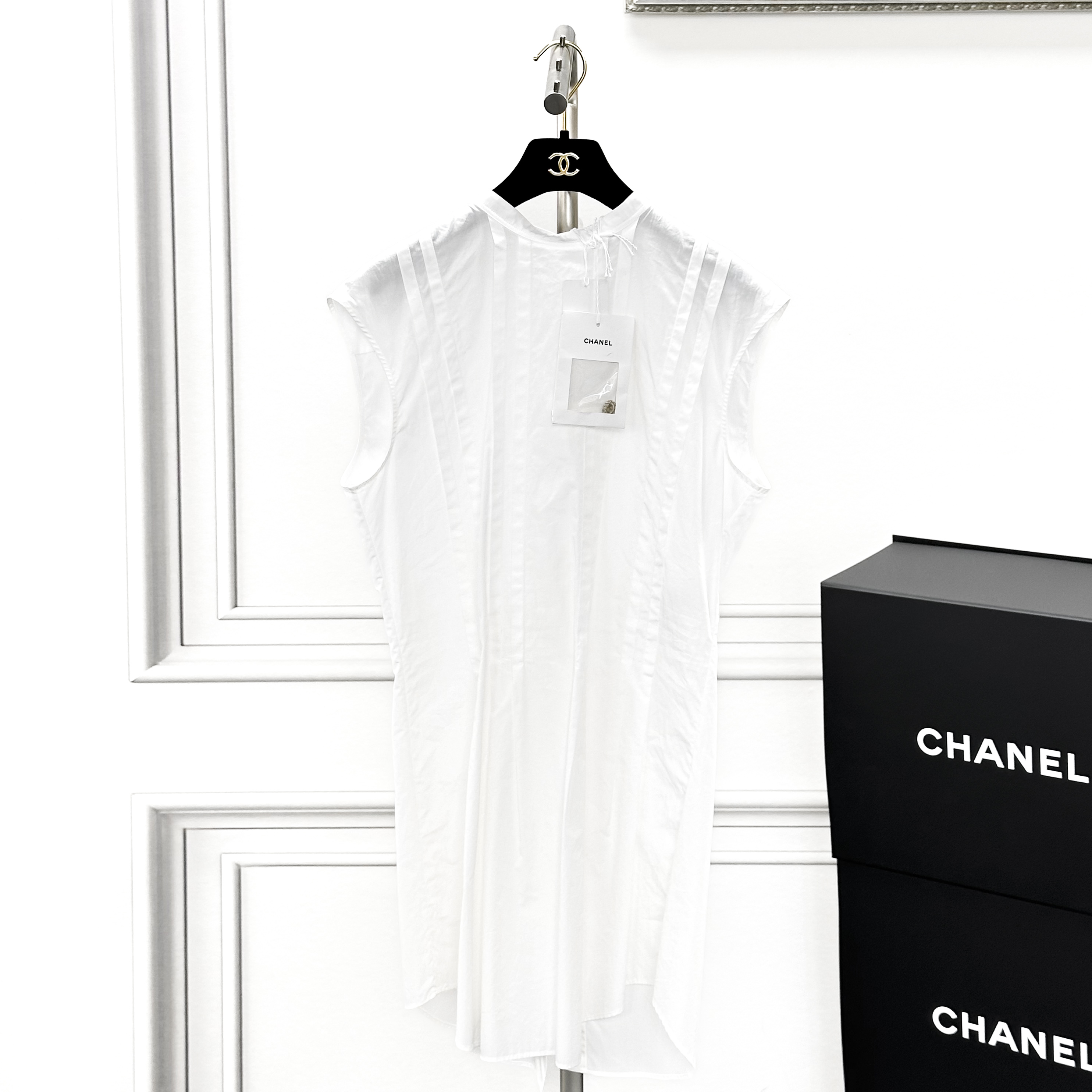 99新 Chanel/香奈儿 36码 22P春夏预告 白色 狮子扣 连衣裙