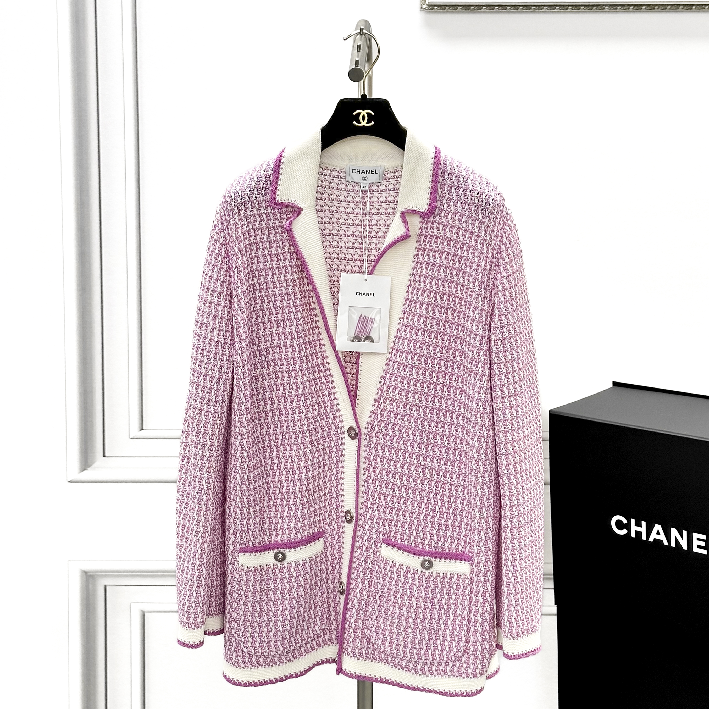 99新 Chanel/香奈儿 22P 42码 粉白混色 狮子扣 开衫