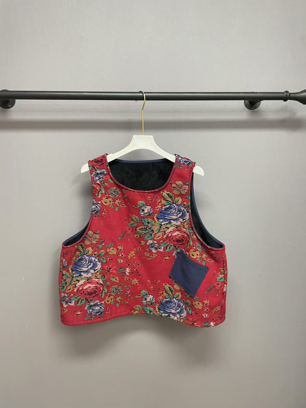 新女文艺复古东北大花加绒加厚保暖马夹冬季宽松显瘦贴布口袋-236