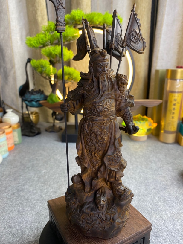 (夏小雨的小店)太行崖柏雷击木五旗关二爷摆件人物高度20公分