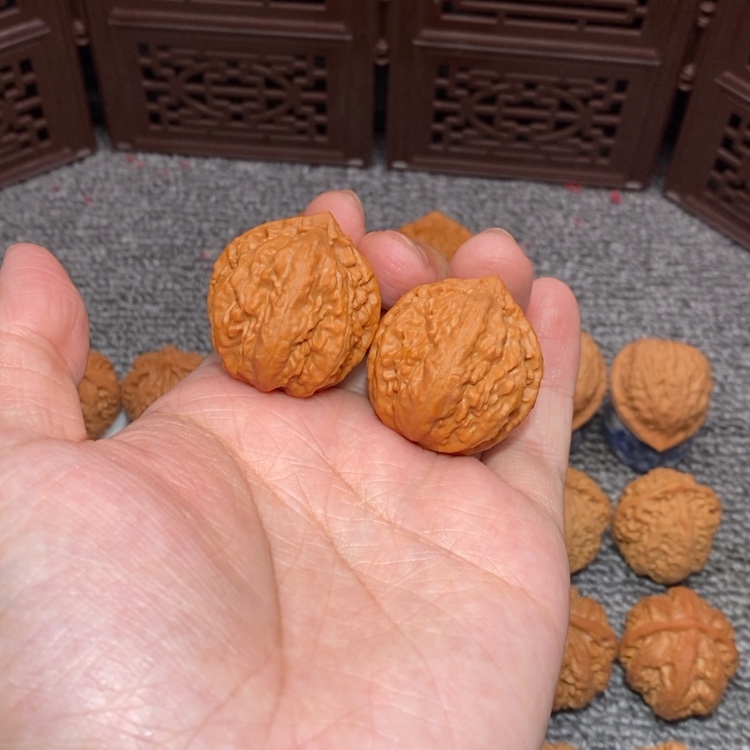 【闪购商品】文玩核桃吊坠中**迪