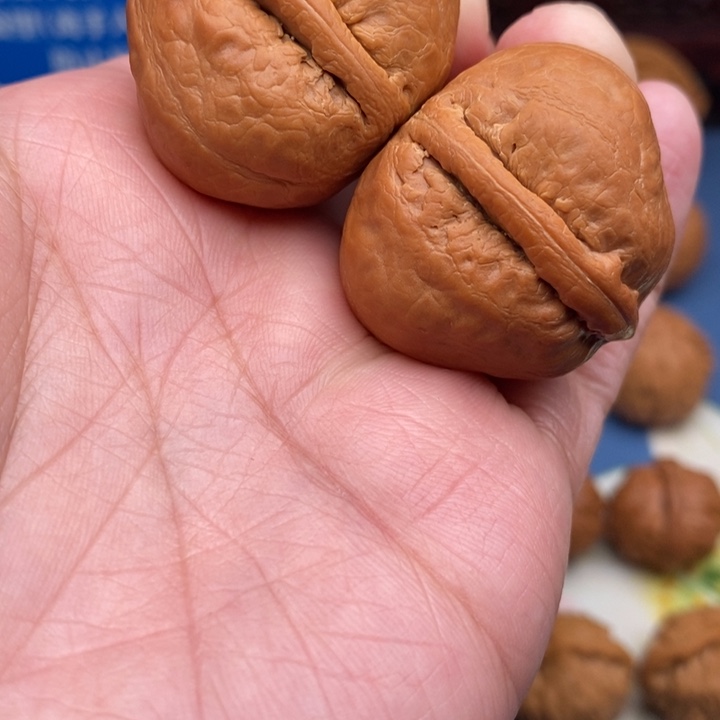 文玩核桃把件铁石龙胆