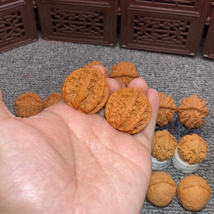 【闪购商品】文玩核桃吊坠贝*