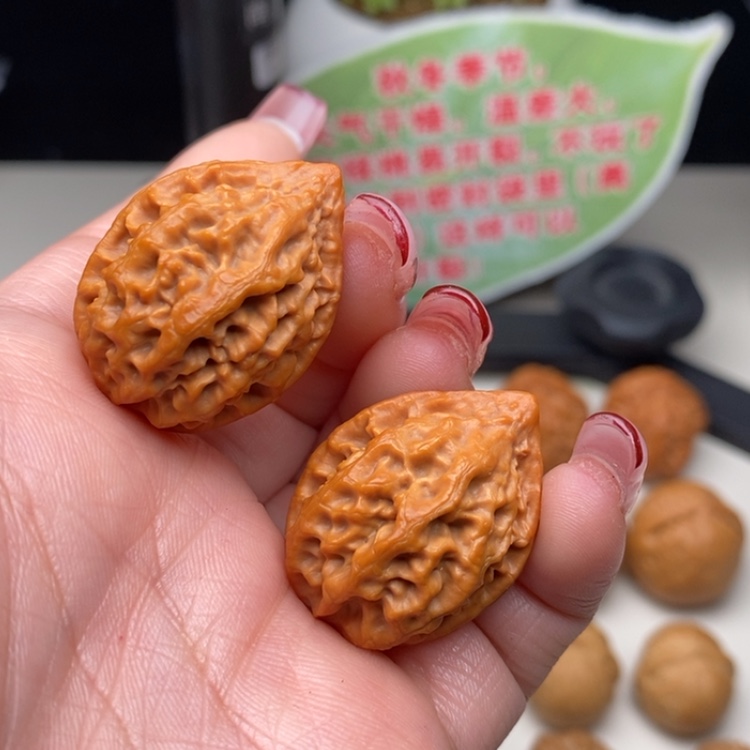 【闪购商品】文玩核桃吊坠查***?