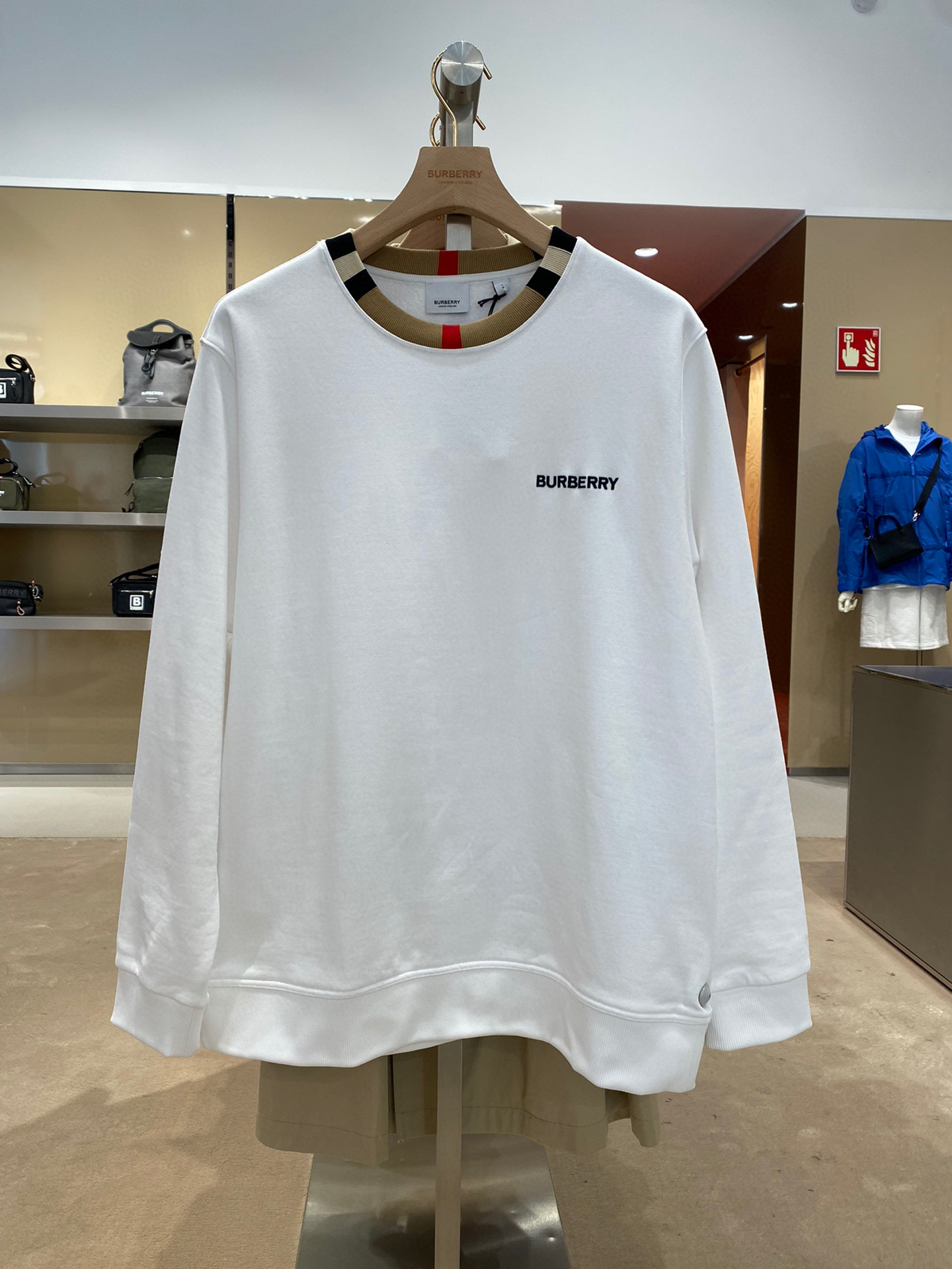 全新未使用 BURBERRY/博柏利  男款格纹卫衣 线圈 女生可穿