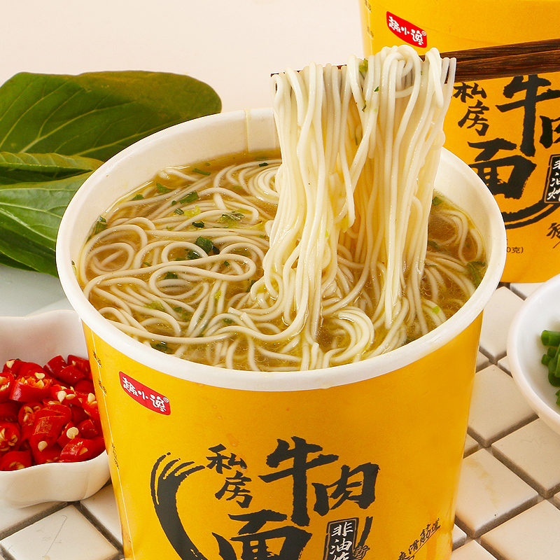 趣小谗牛肉面桶面兰州团购速食韩国烩面桶装兰州牛肉面牛肉拉面