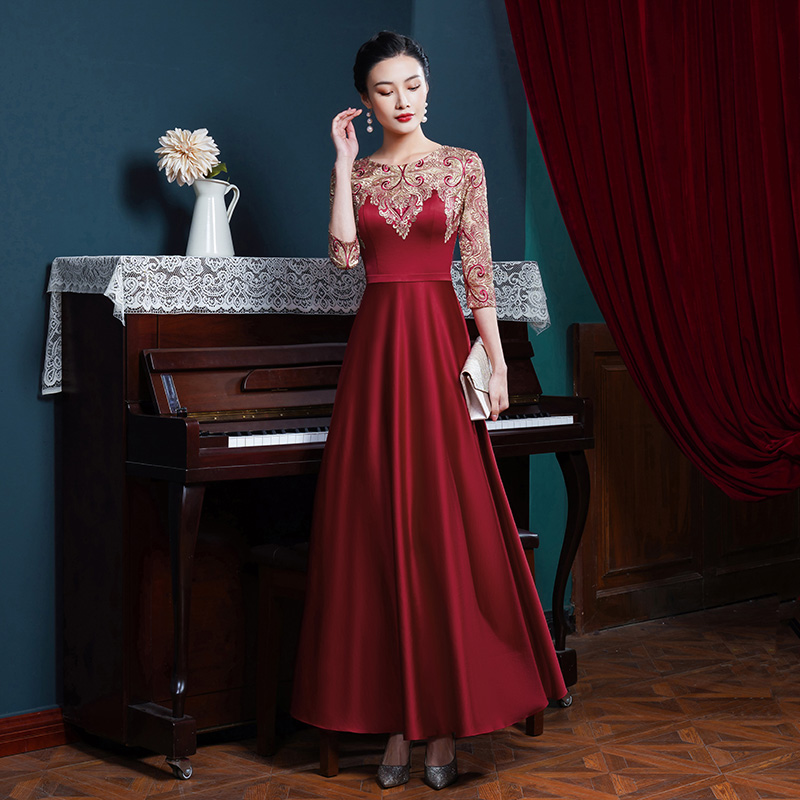 喜婆婆妈妈婚宴礼服年轻高端宴会母亲订婚结婚高档连衣裙40-50岁