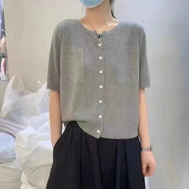 21中袖百搭时尚纯色宽松显瘦细羊毛