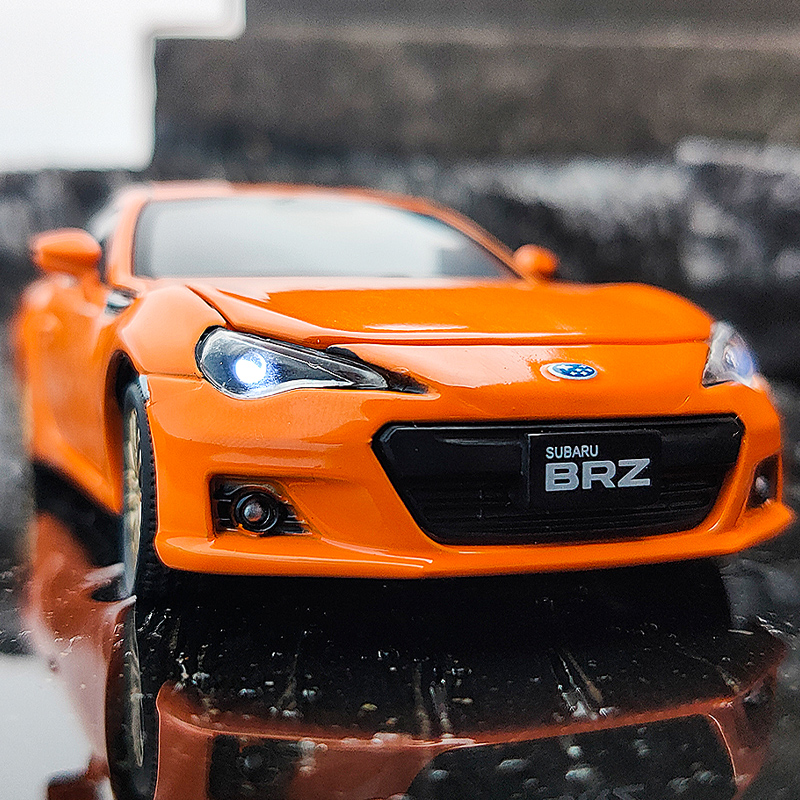 仿真1:32斯巴鲁BRZ轿跑合金车模转向避震男孩玩具车汽车模型摆件