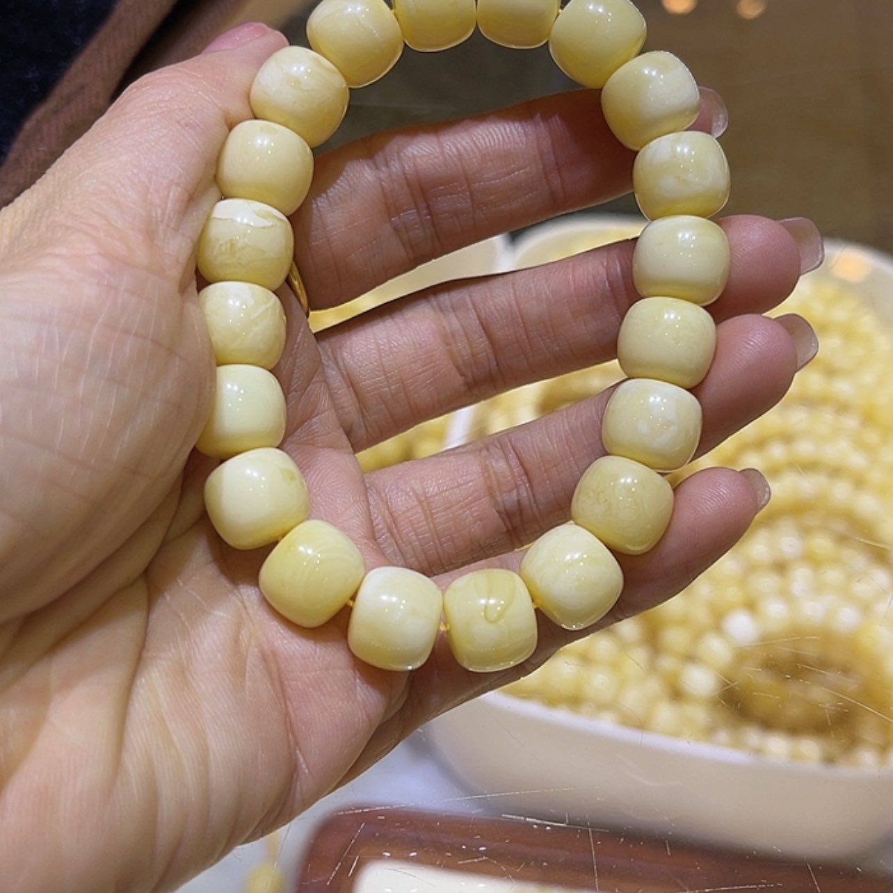 【闪购商品】琥珀手链未镶嵌从**刚