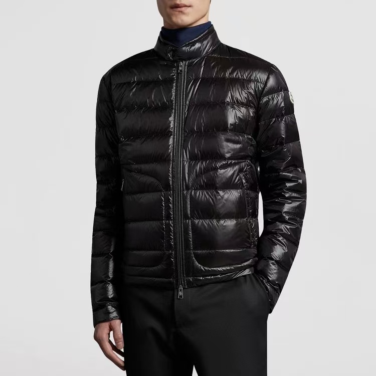 全新未使用 MONCLER 蒙口男士经典爆款羽绒服Acorus 彩条经典款