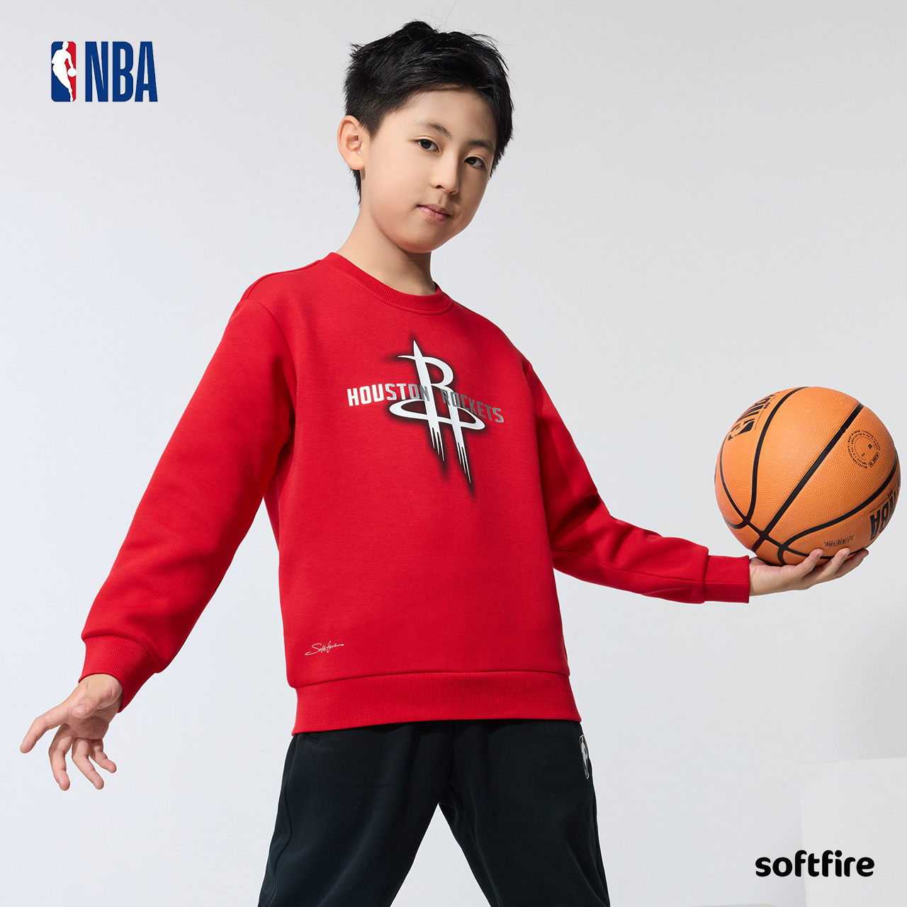 NBA联名款SOFTFIRE童装火箭队儿童加厚运动卫衣大童卫衣2025保暖