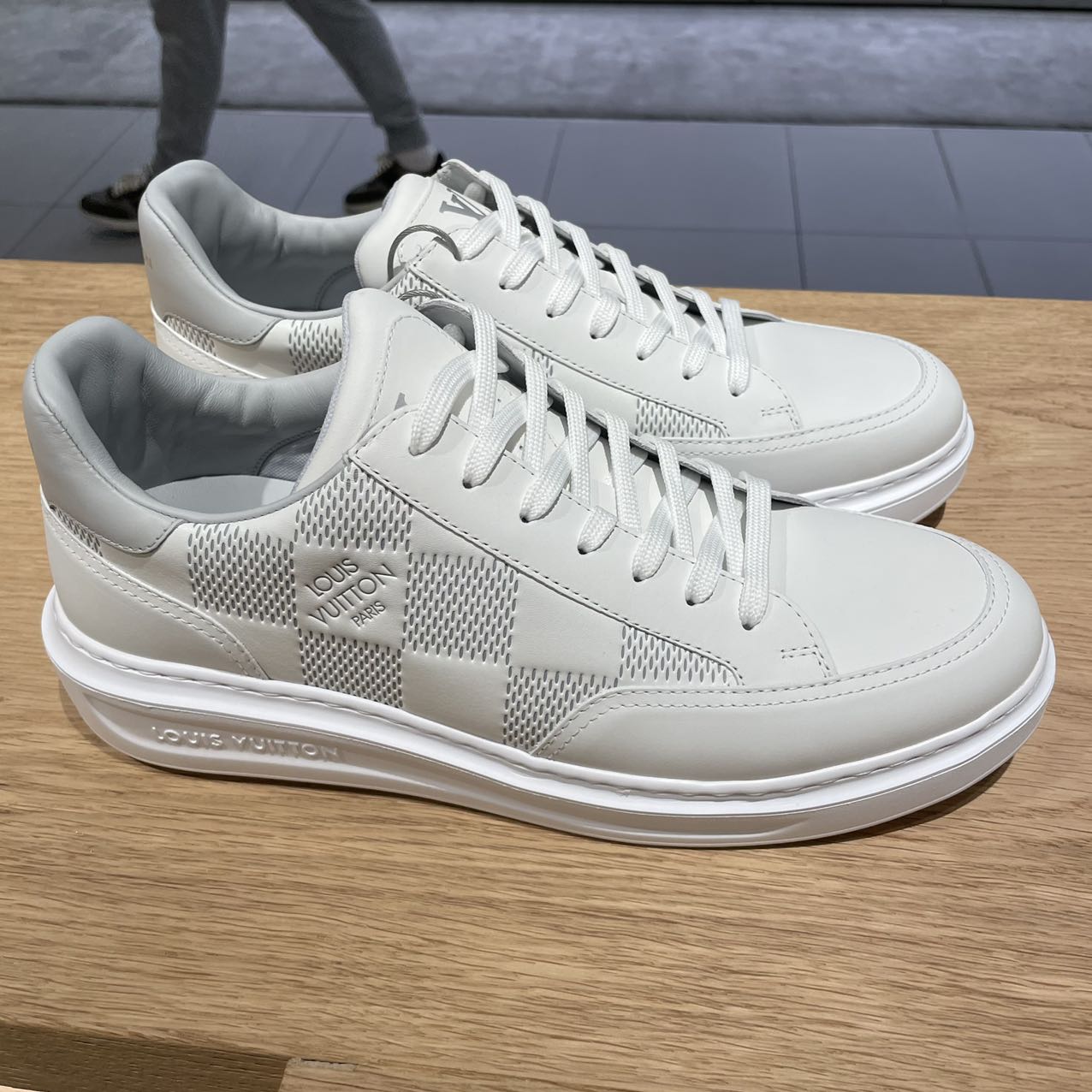 LouisVuitton/路易威登路易威登lv 白色棋盘格 运动鞋男款