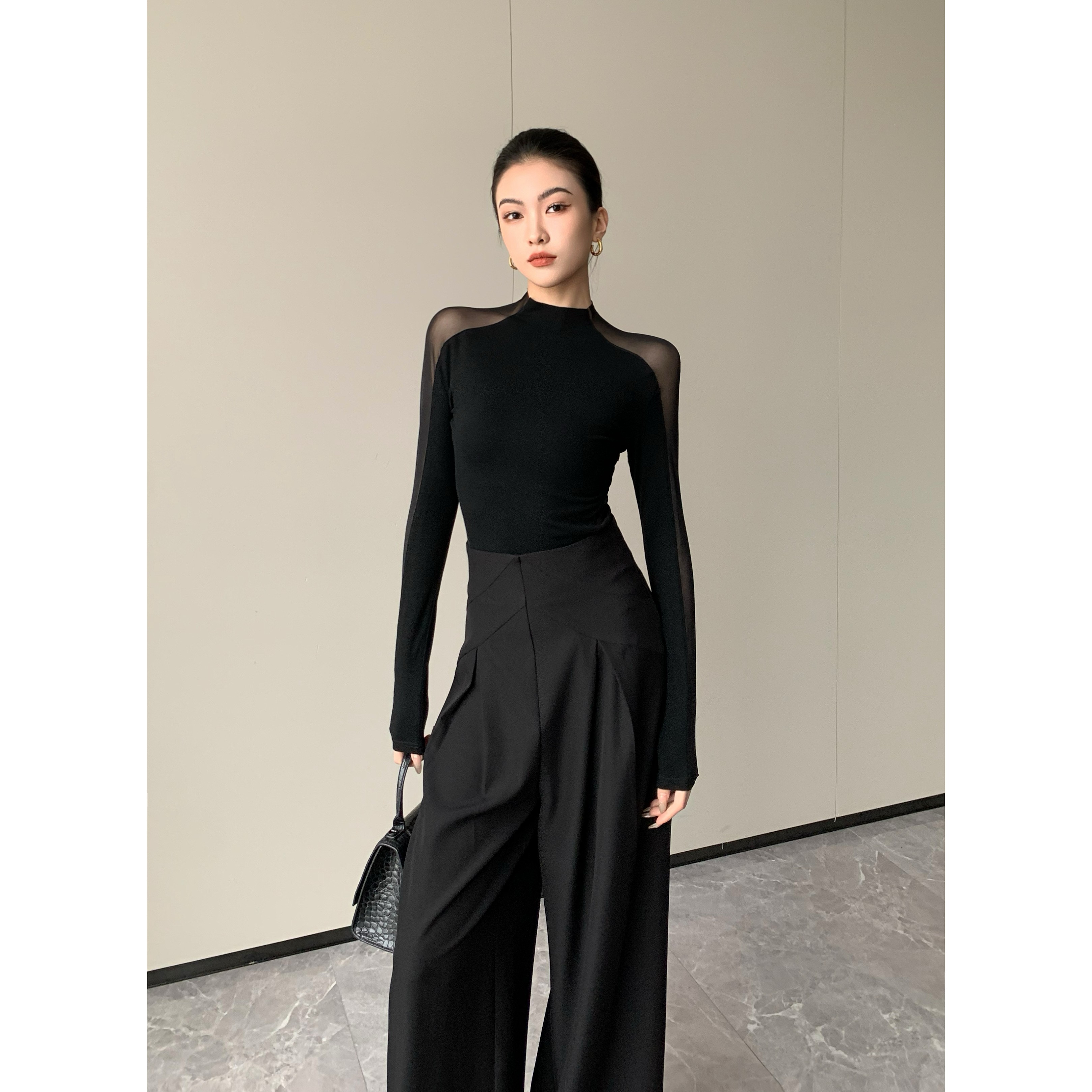 JIJINQI 时尚网纱显瘦长袖打底衫气质微透内搭长袖上衣 JINQC0363
