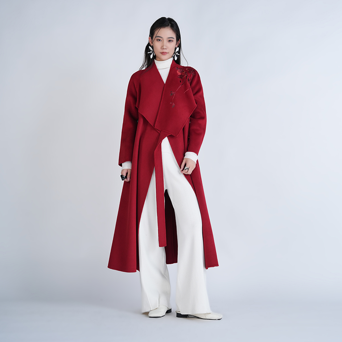 中式精致刺绣绵羊毛宽松中长款秋冬新款女清韵双面呢大衣CCL11573