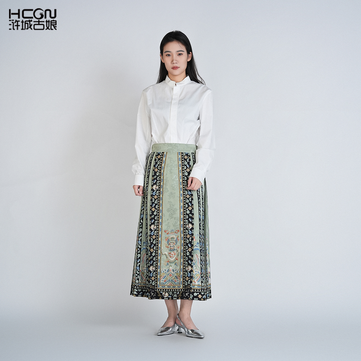 中国风重工刺绣A字显瘦百搭气质压褶长款龙翔凤跃马面裙GDC71638