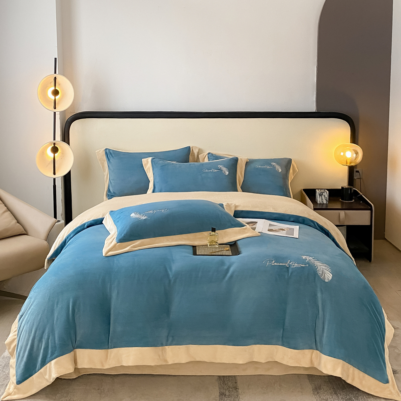 【露】轻奢冬季加绒加厚纯色绣花毛绒高克重牛奶绒刺绣双面绒四件套