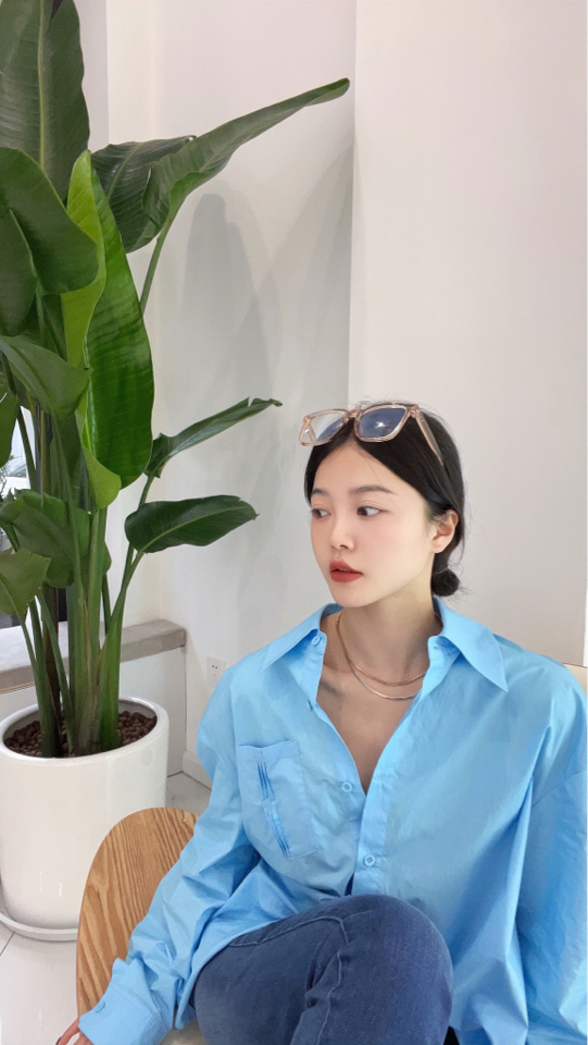［俪妍］2023新款宽松慵懒风蓝色女韩版休闲高级感衬衣