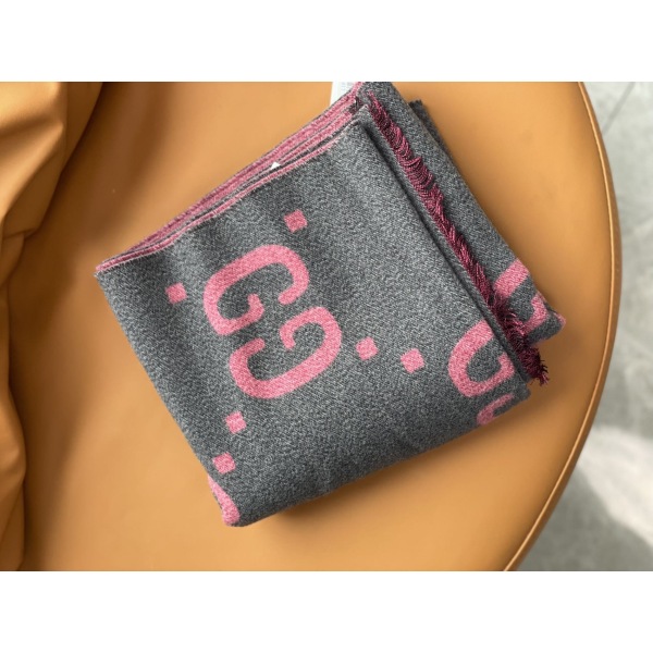 妃鱼/古驰/羊毛/围巾/95新/市场价6500/灵1028