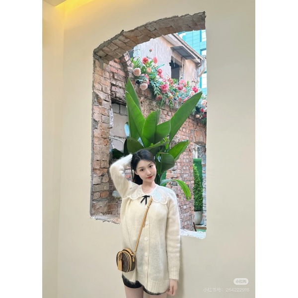妃鱼/谬谬/羊皮/剪羊毛/毛衣/95新/市场价13900/灵0825