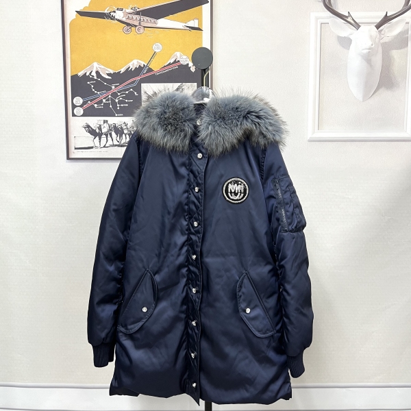 妃鱼/谬谬/聚酰胺纤维/羽绒服/95新/市场价27350/z1015
